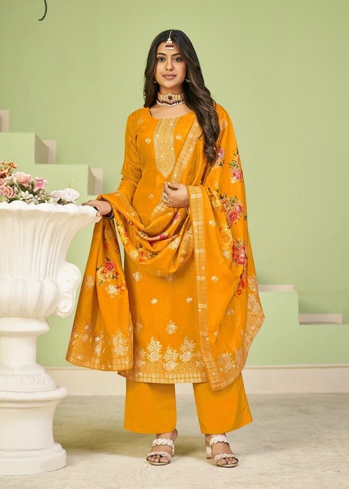 Traditional Designer Pakistani With Heavy Pallu Digital Print