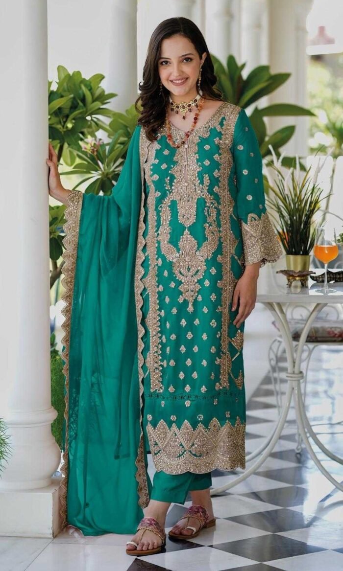 Pakistani Design Embroidered Kameez