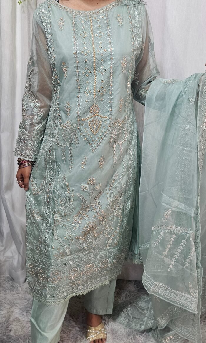 Pakistani Design Kameez