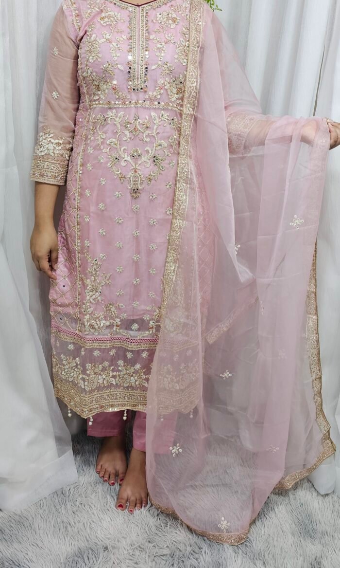 Pakistani Design Kameez